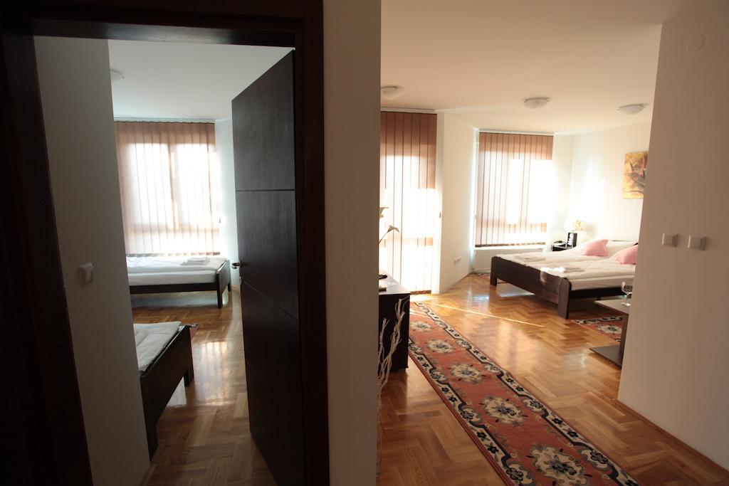 Hostel Royal Obrenovac  Zimmer foto