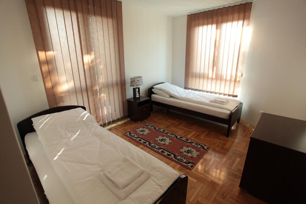 Hostel Royal Obrenovac  Zimmer foto