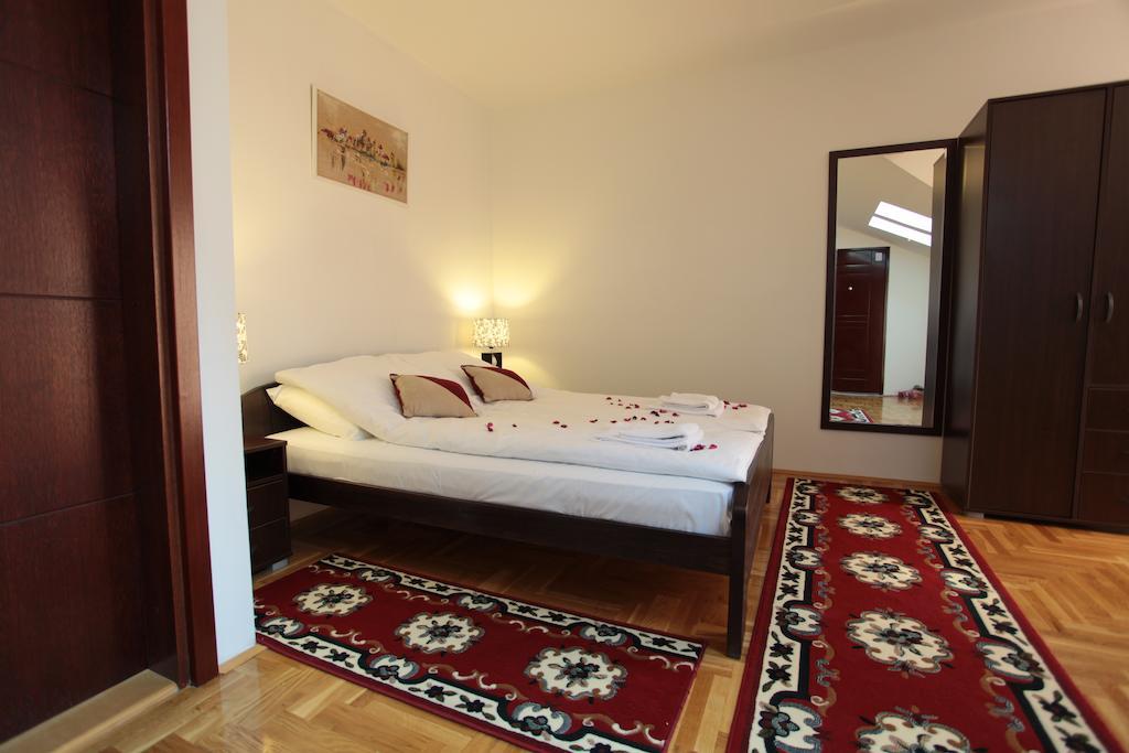 Hostel Royal Obrenovac  Zimmer foto
