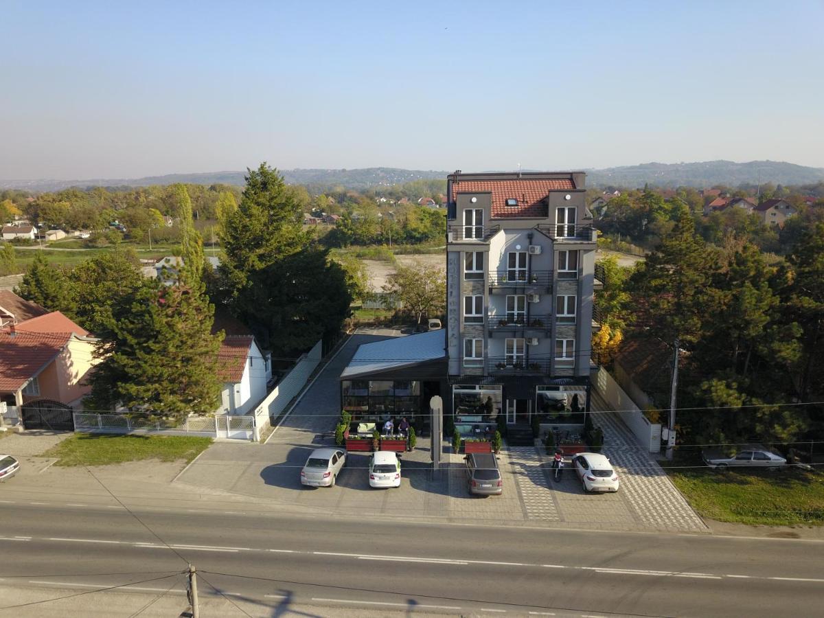 Hostel Royal Obrenovac  Exterior foto